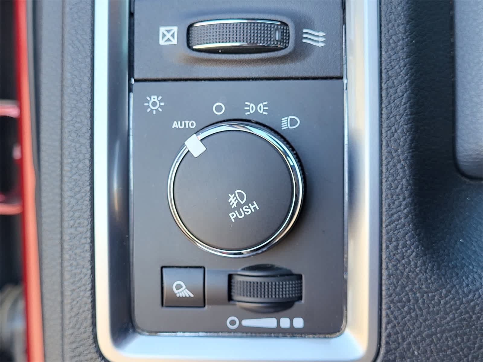 Thumbnail: 2015 RAM 1500 - 19