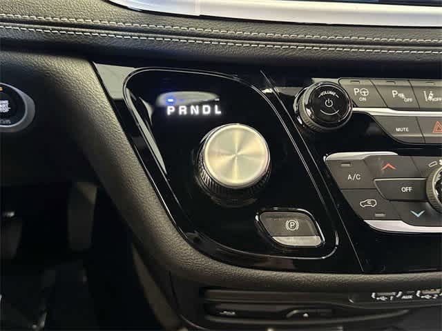 Thumbnail: 2025 Chrysler Pacifica - 24