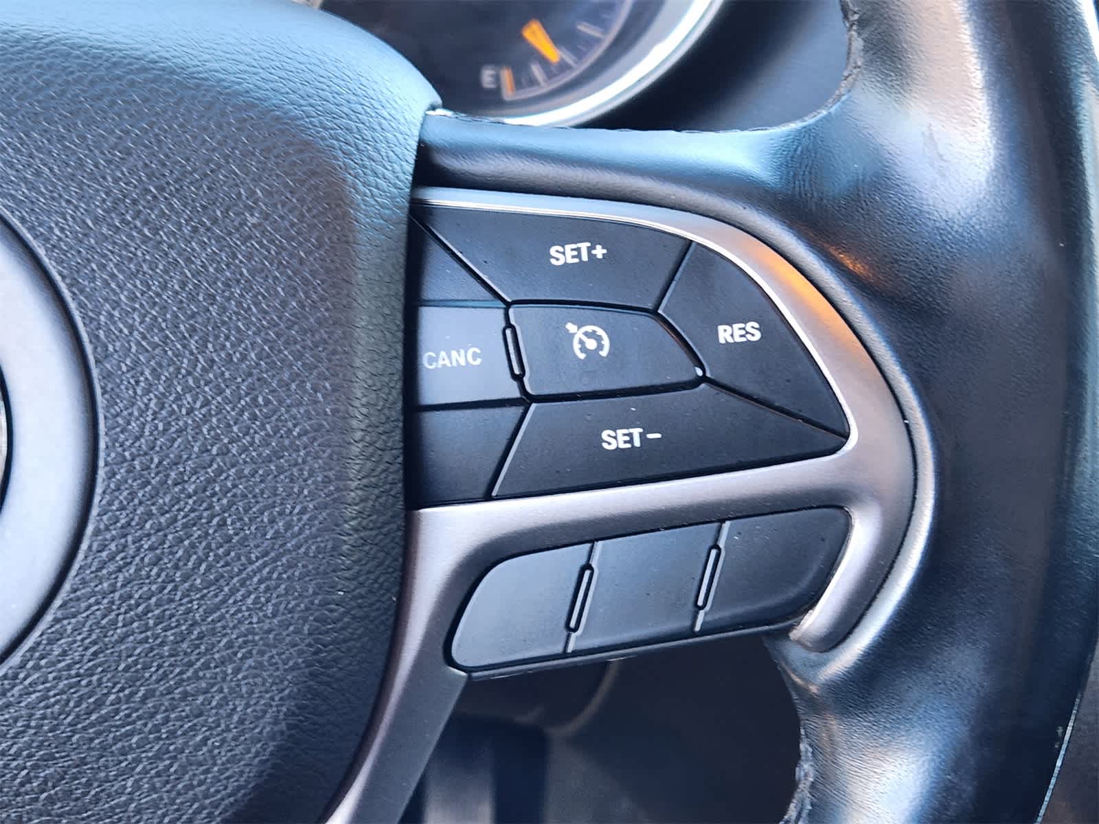 Thumbnail: 2020 Jeep Grand Cherokee - 10