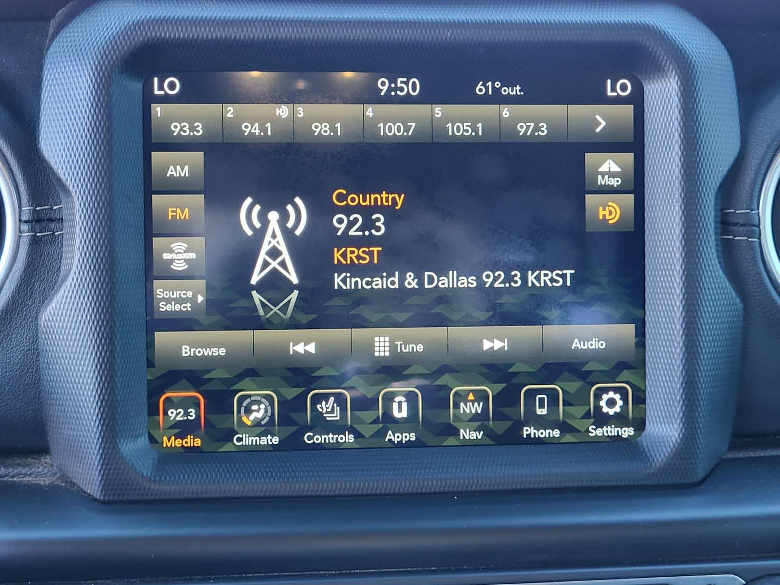 Thumbnail: 2020 Jeep Gladiator - 21