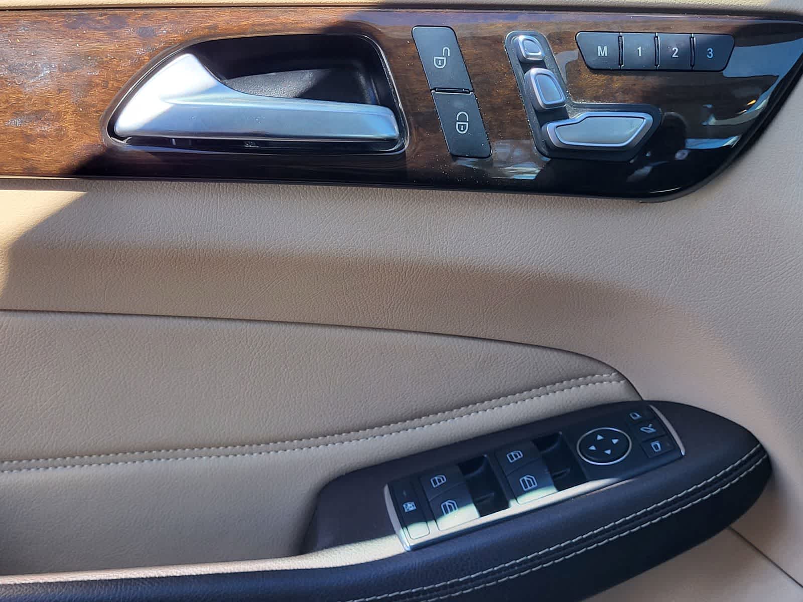 Thumbnail: 2017 Mercedes-Benz GLS - 14