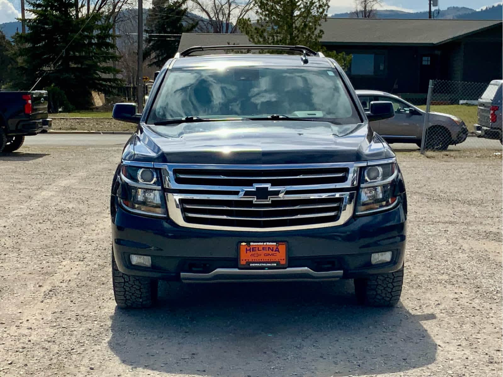 Thumbnail: 2017 Chevrolet Suburban - 8