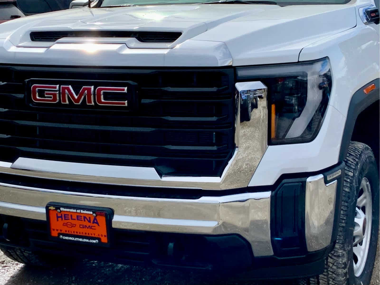 Thumbnail: 2026 GMC Sierra 3500 - 14