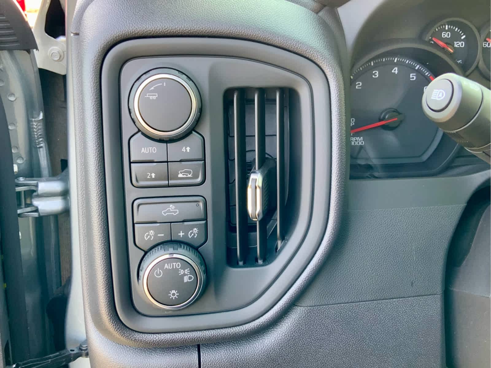 Thumbnail: 2026 Chevrolet Silverado 1500 - 42