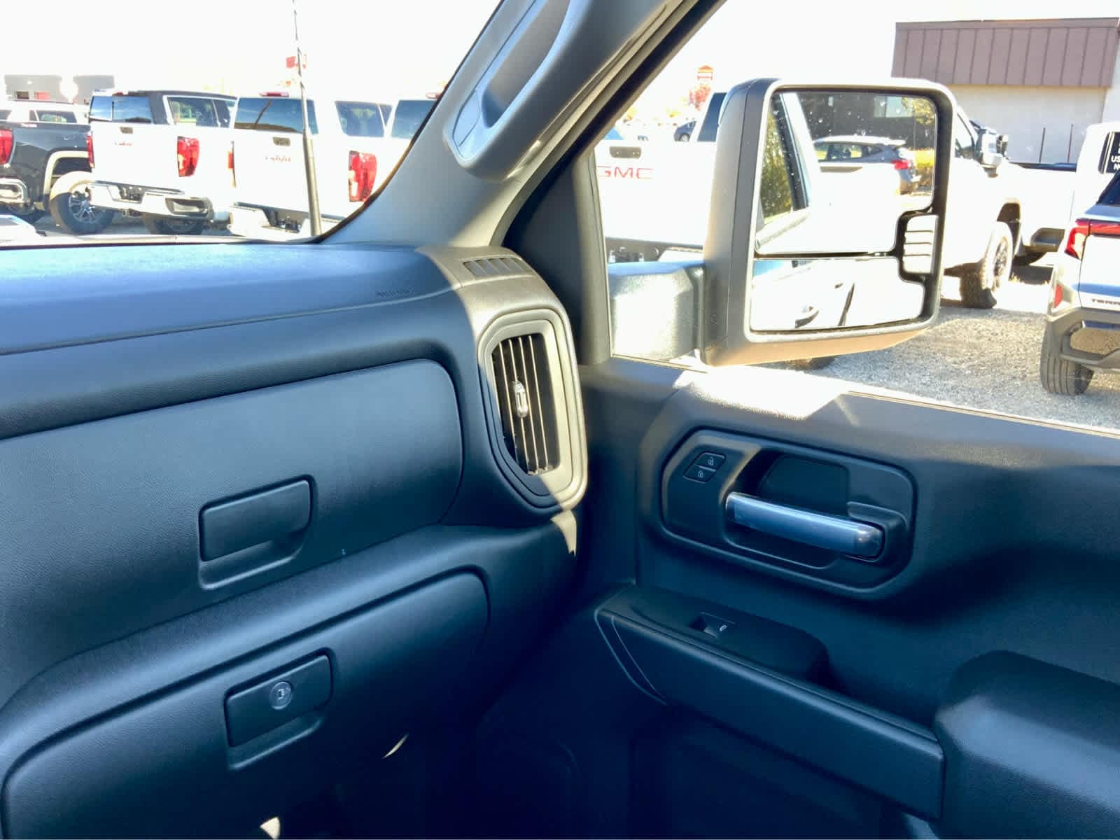 Thumbnail: 2026 Chevrolet Silverado 2500 - 43