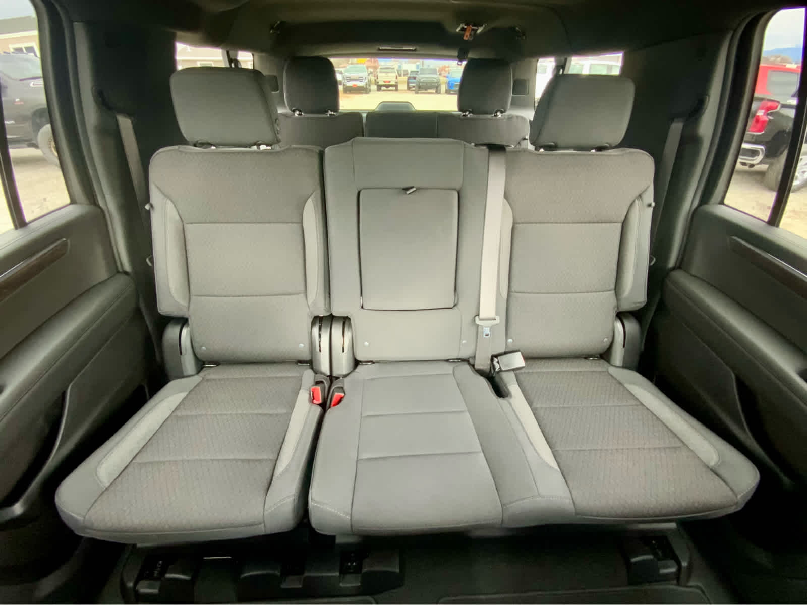 Thumbnail: 2026 Chevrolet Suburban - 29