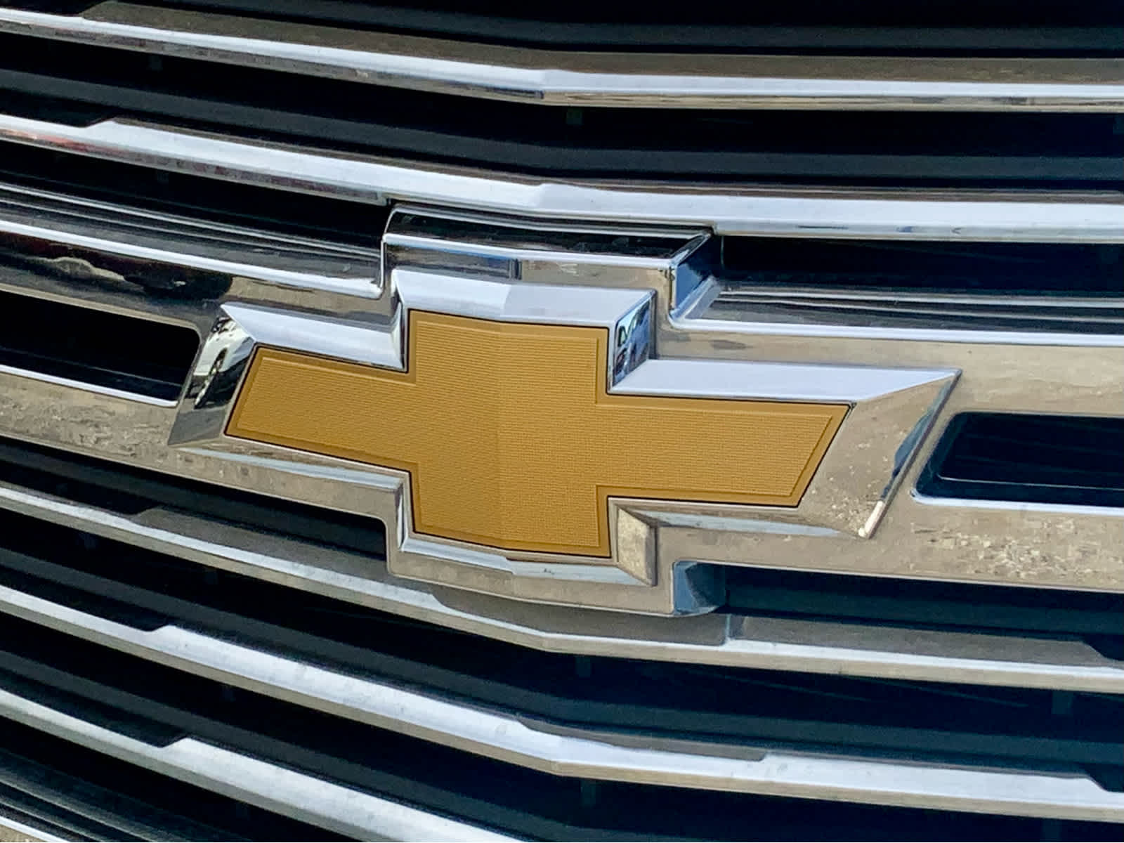 Thumbnail: 2015 Chevrolet Tahoe - 18