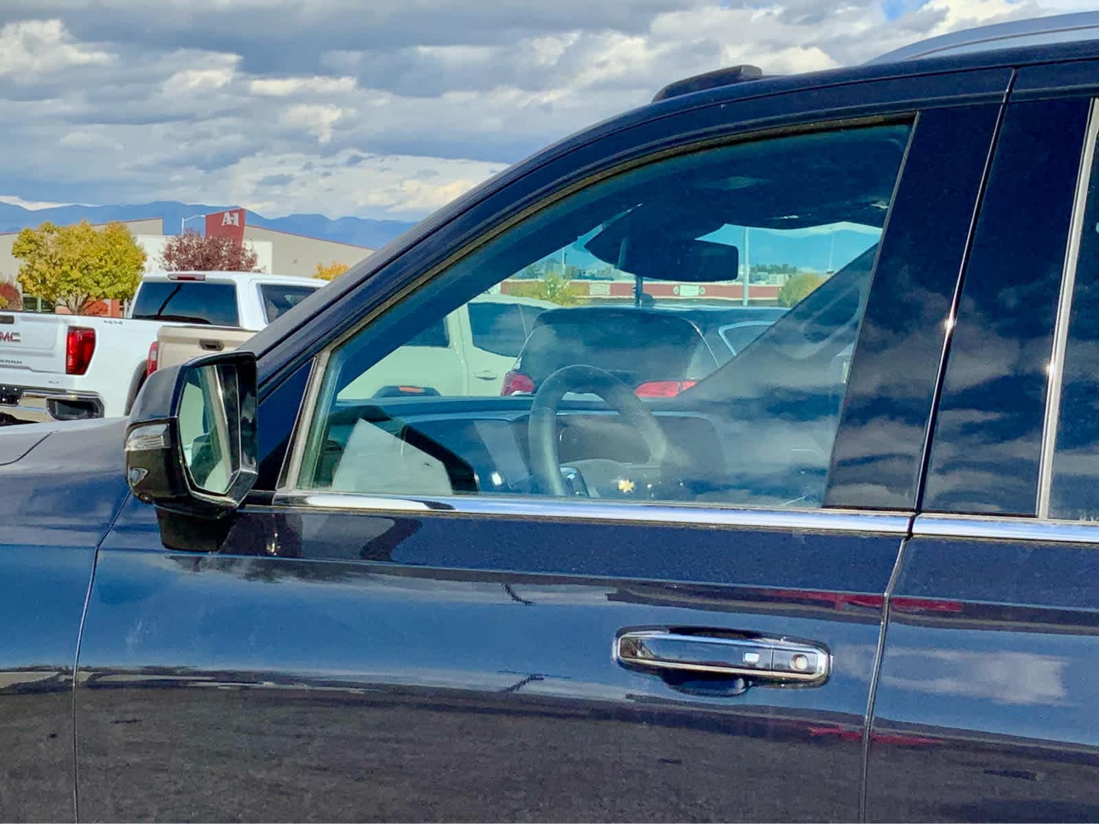 Thumbnail: 2026 Chevrolet Tahoe - 14