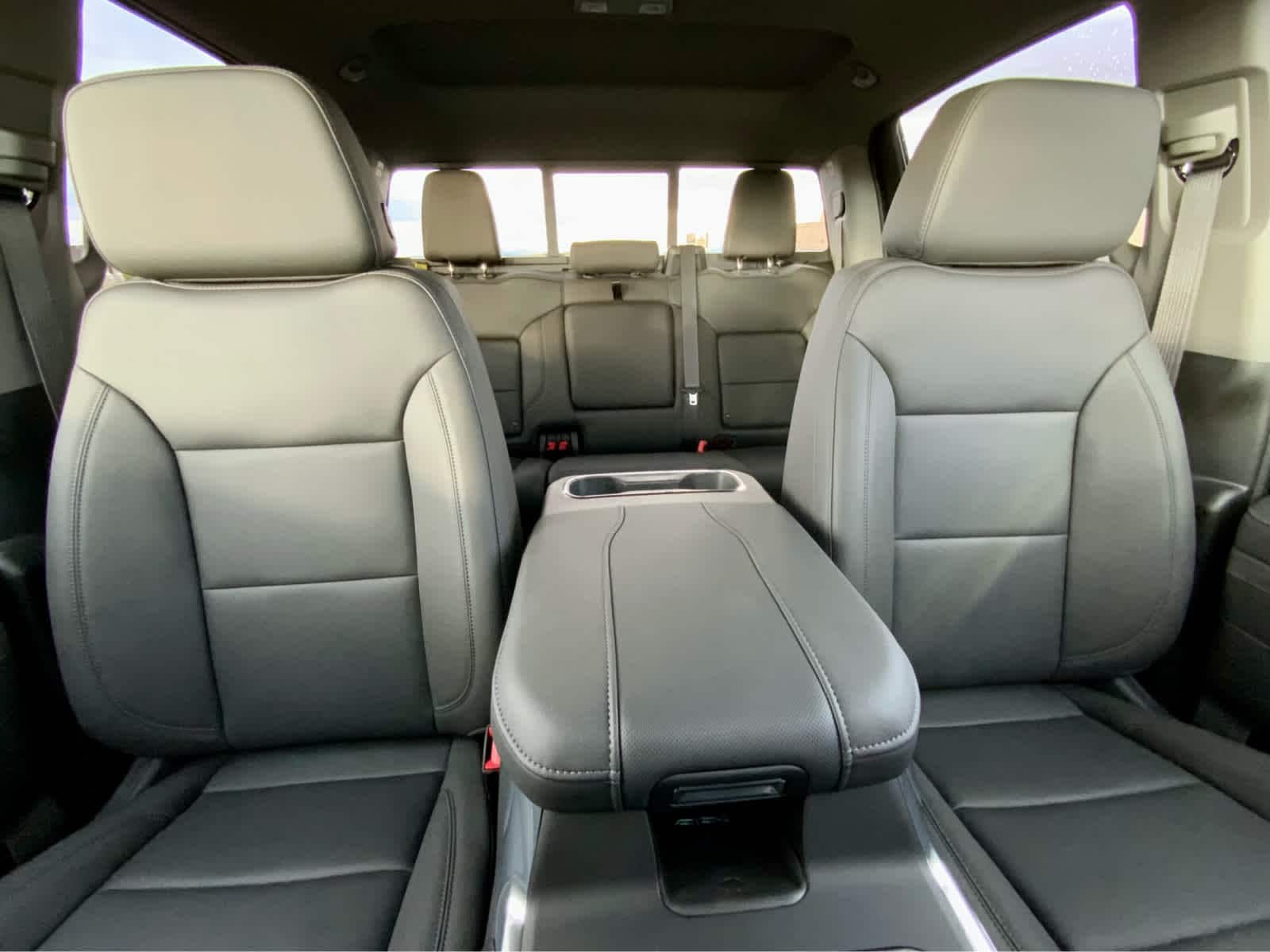 Thumbnail: 2026 Chevrolet Silverado 3500 - 40