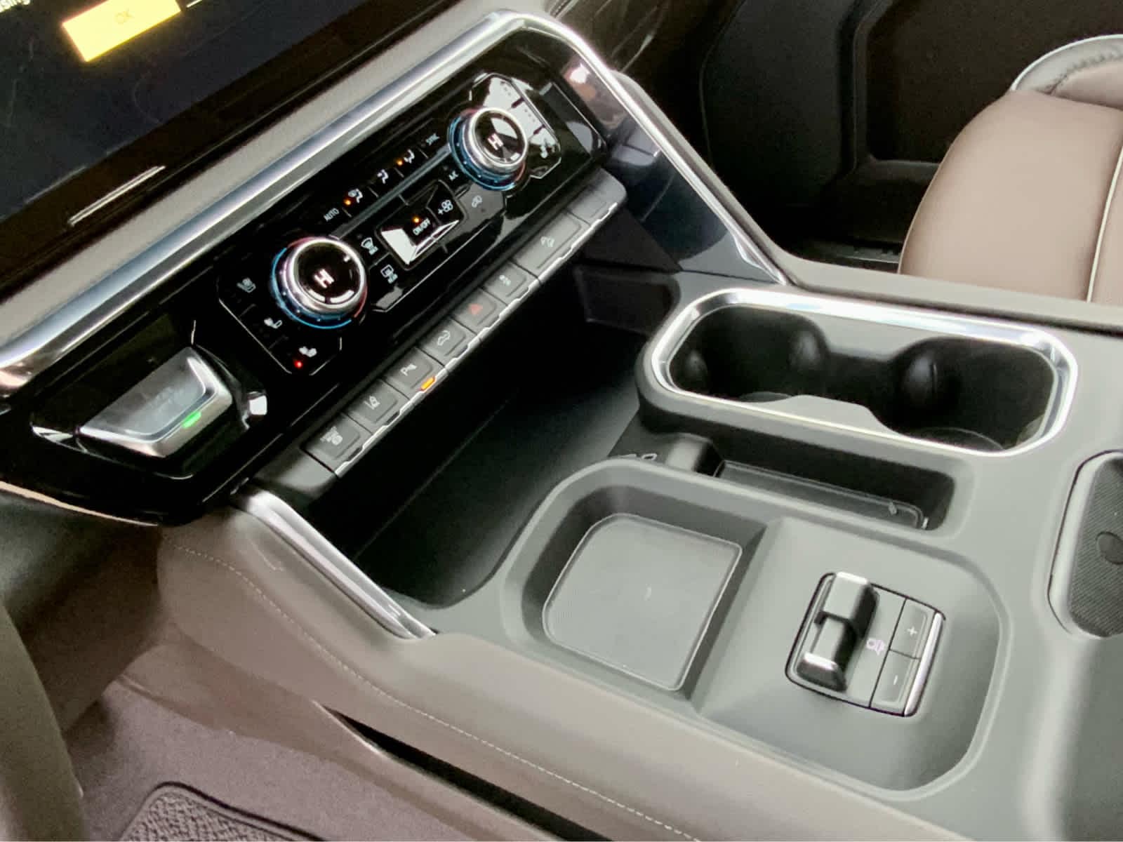 Thumbnail: 2026 GMC Sierra 3500 - 50