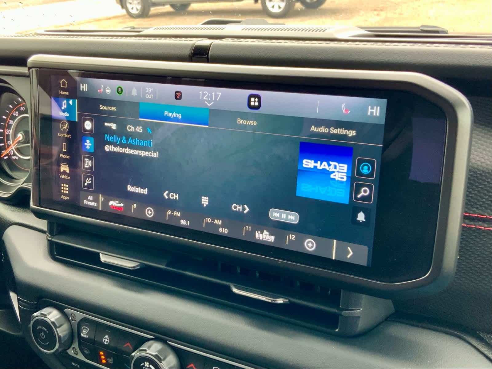 Thumbnail: 2024 Jeep Wrangler - 41