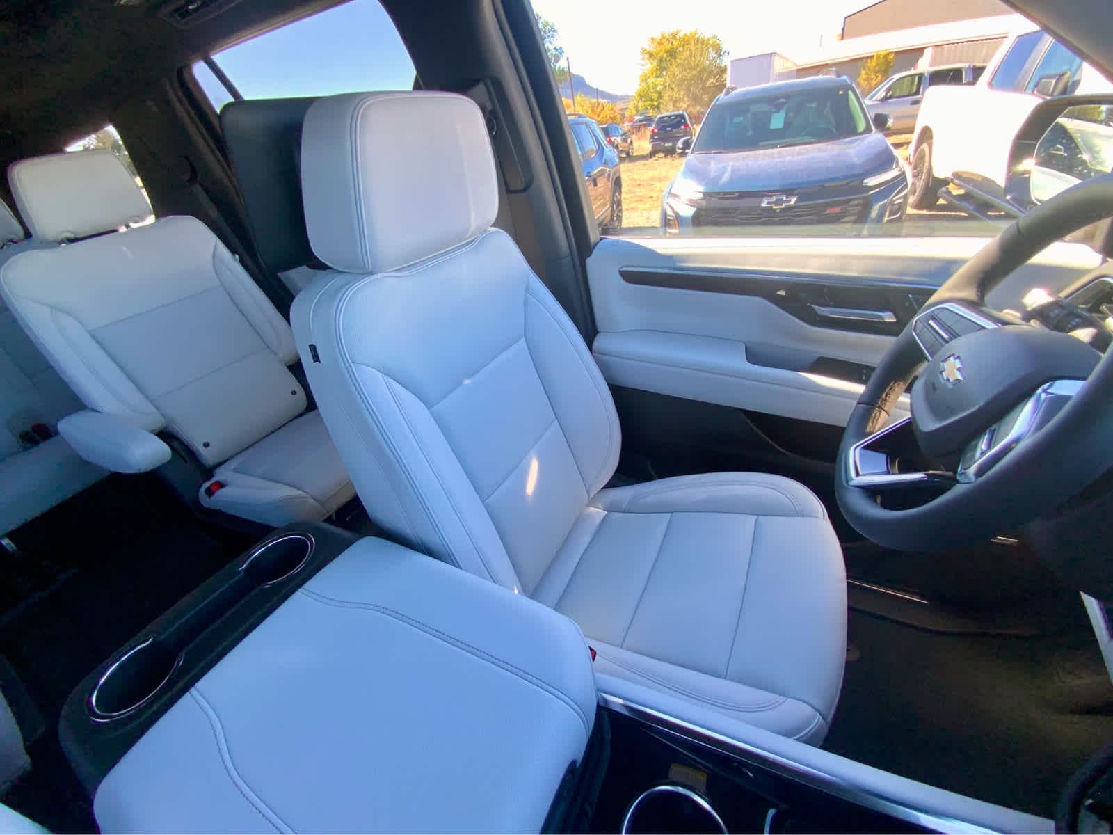 Thumbnail: 2026 Chevrolet Tahoe - 33