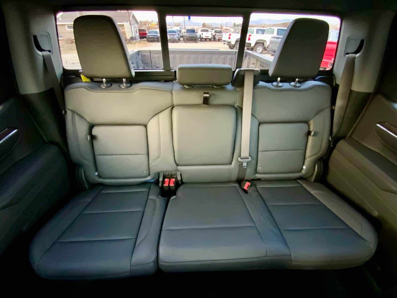 Thumbnail: 2026 Chevrolet Silverado 1500 - 36