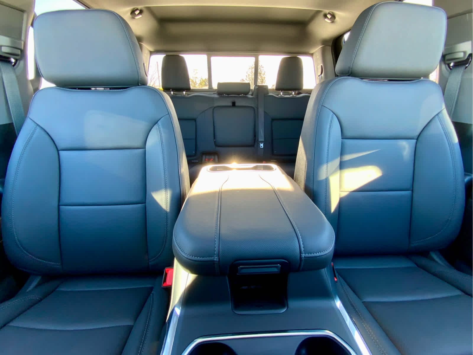 Thumbnail: 2026 Chevrolet Silverado 3500 - 40