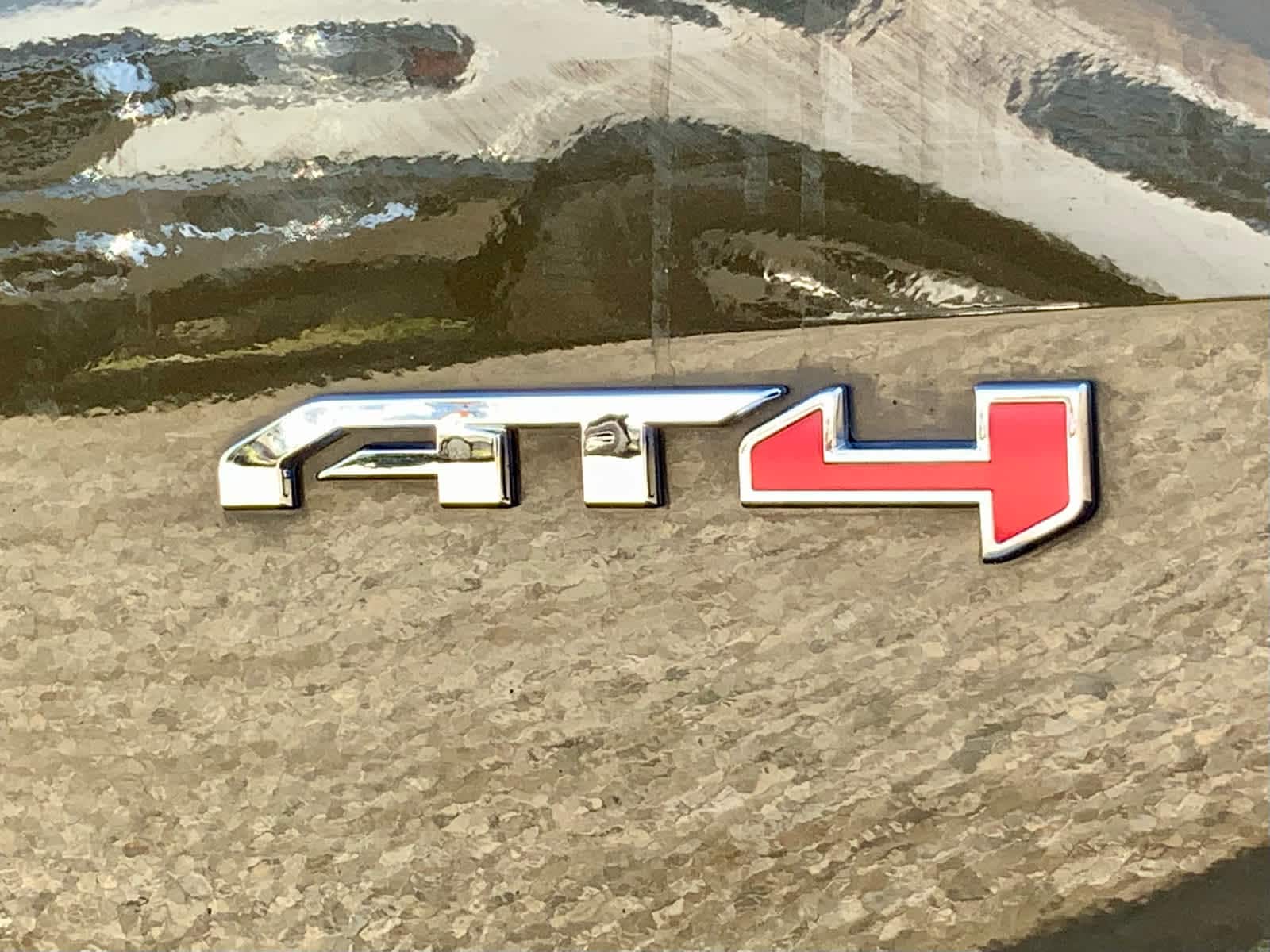 Thumbnail: 2024 GMC Acadia - 22