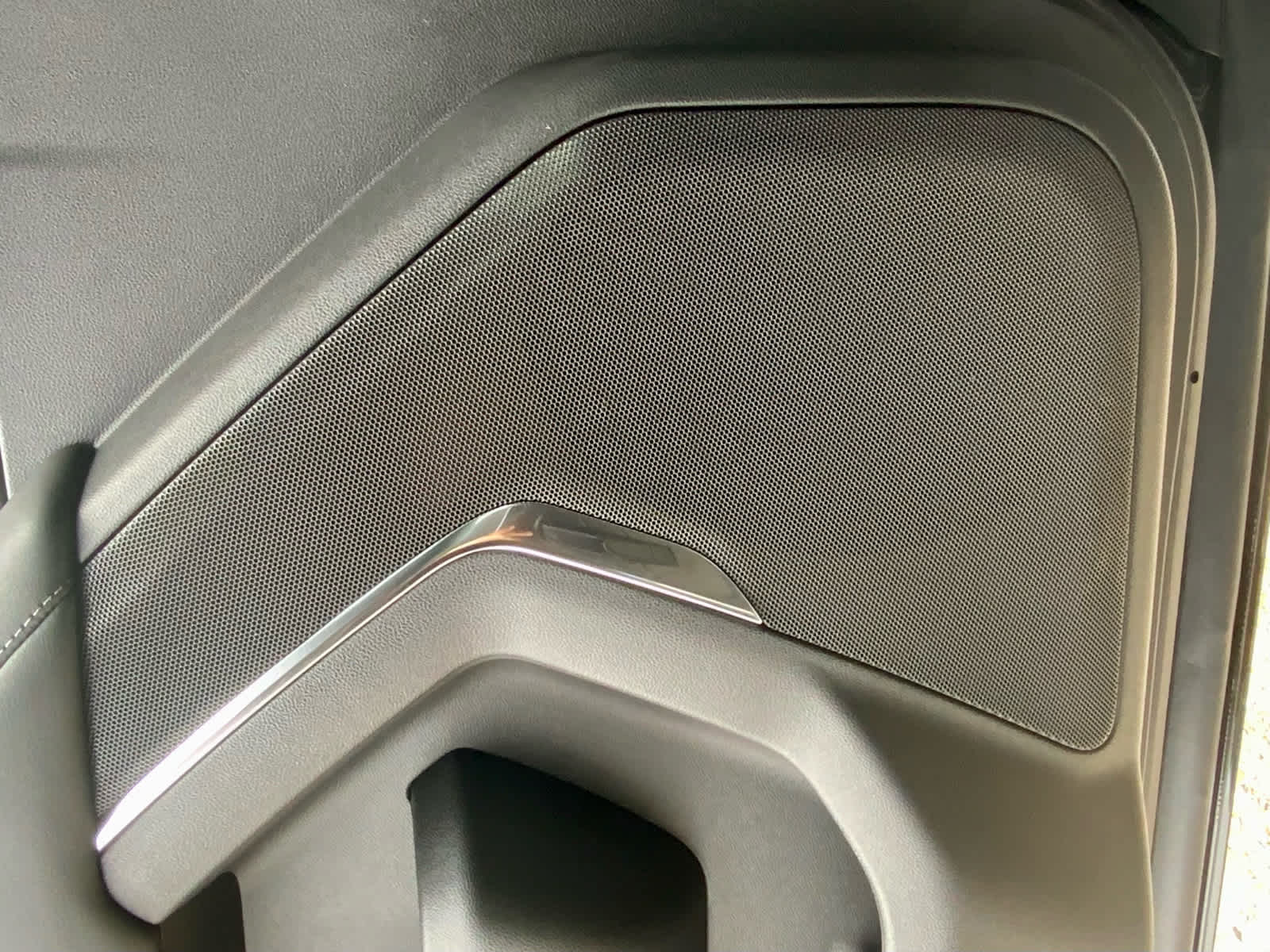 Thumbnail: 2026 Chevrolet Suburban - 50