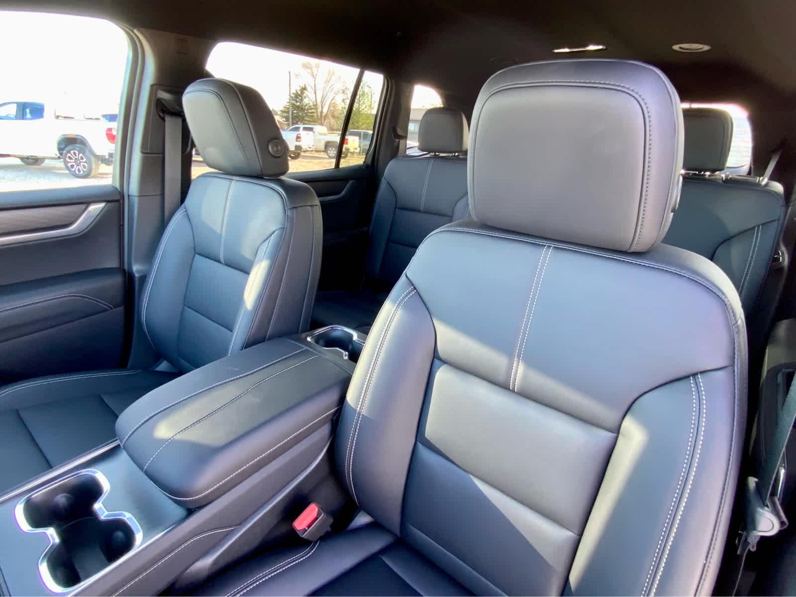 Thumbnail: 2026 GMC Acadia - 31