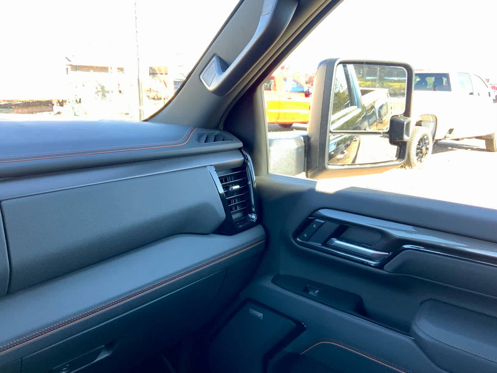 Thumbnail: 2026 GMC Sierra 2500 - 44