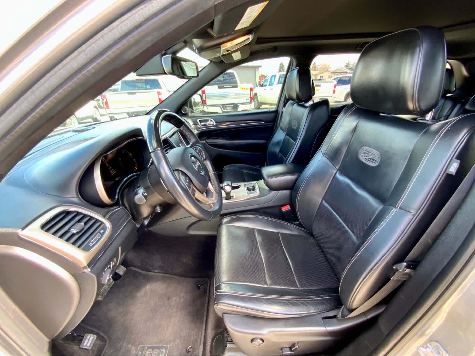 Thumbnail: 2015 Jeep Grand Cherokee - 23