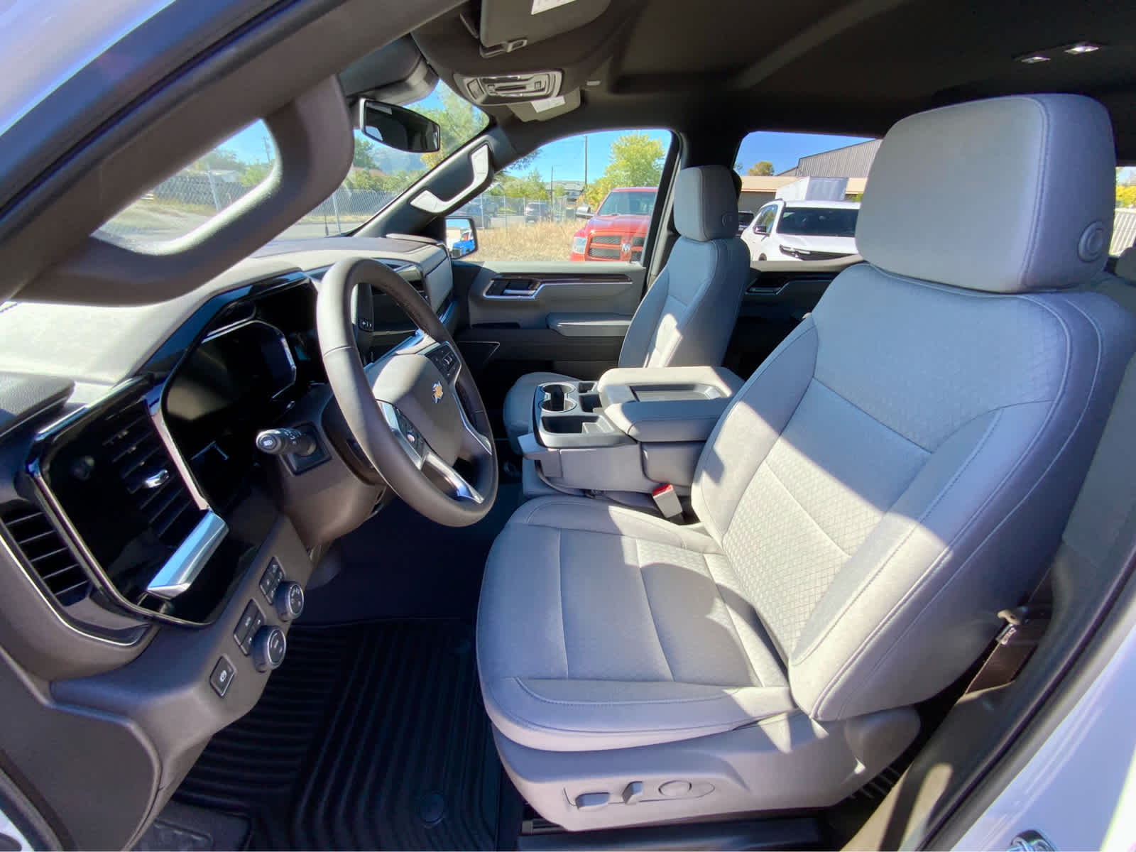 Thumbnail: 2026 Chevrolet Silverado 1500 - 28