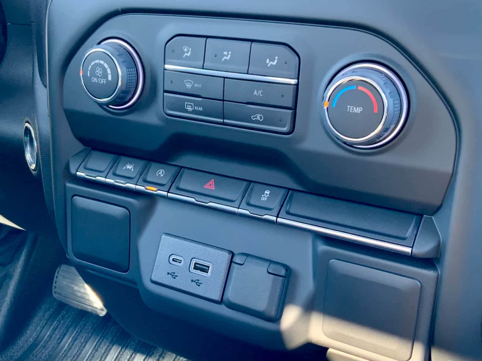 Thumbnail: 2026 Chevrolet Silverado 1500 - 36