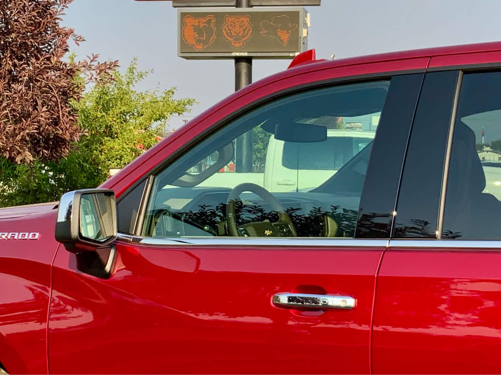 Thumbnail: 2026 Chevrolet Silverado 1500 - 14