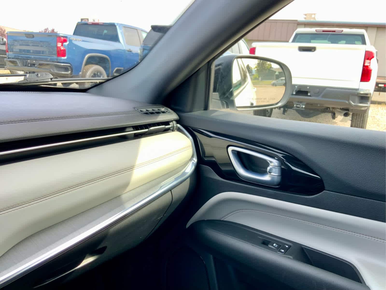 Thumbnail: 2023 Jeep Compass - 39