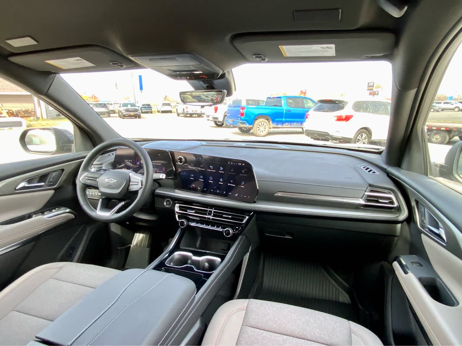 Thumbnail: 2026 Chevrolet Traverse - 33