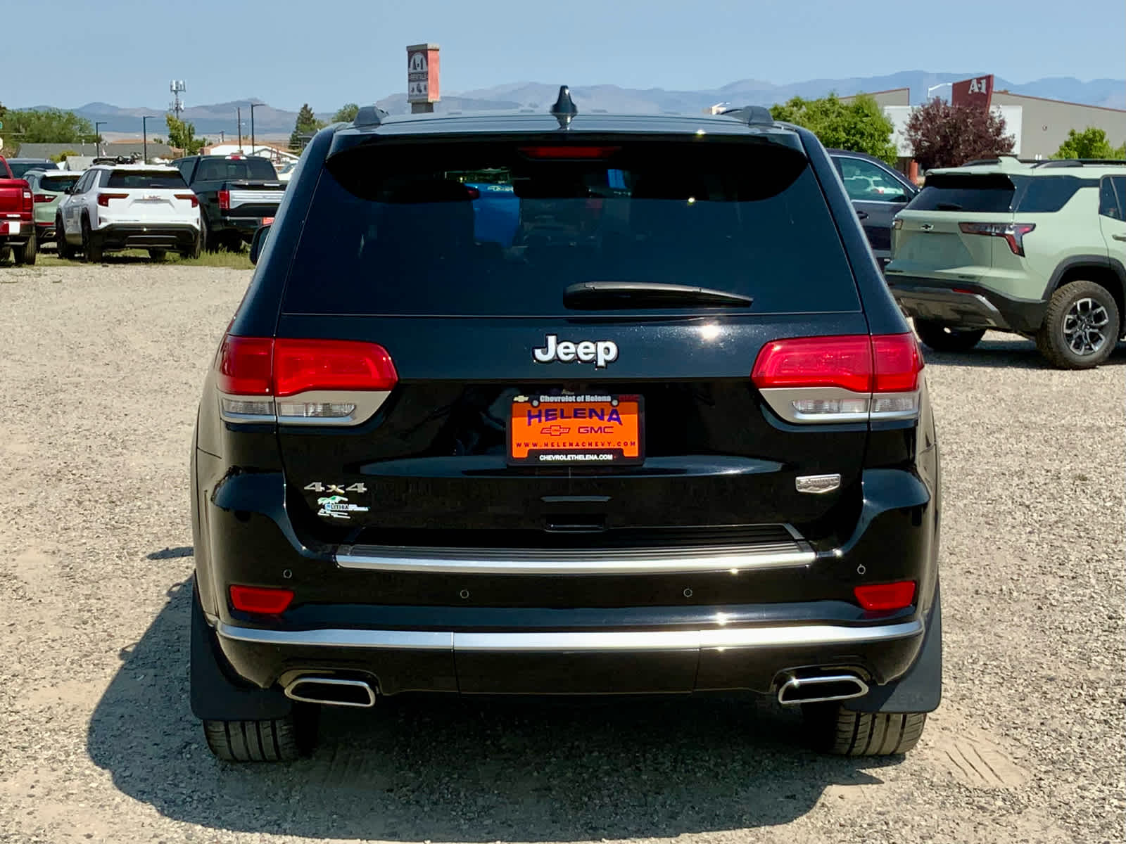 2021 Jeep Grand Cherokee Summit photo 3