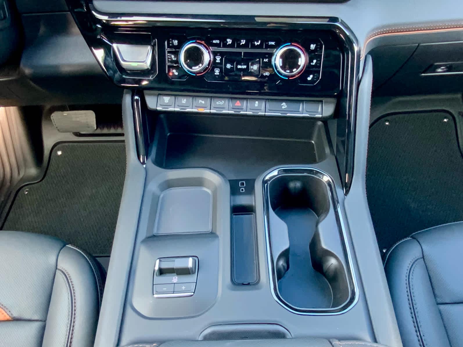 Thumbnail: 2026 GMC Sierra 2500 - 49