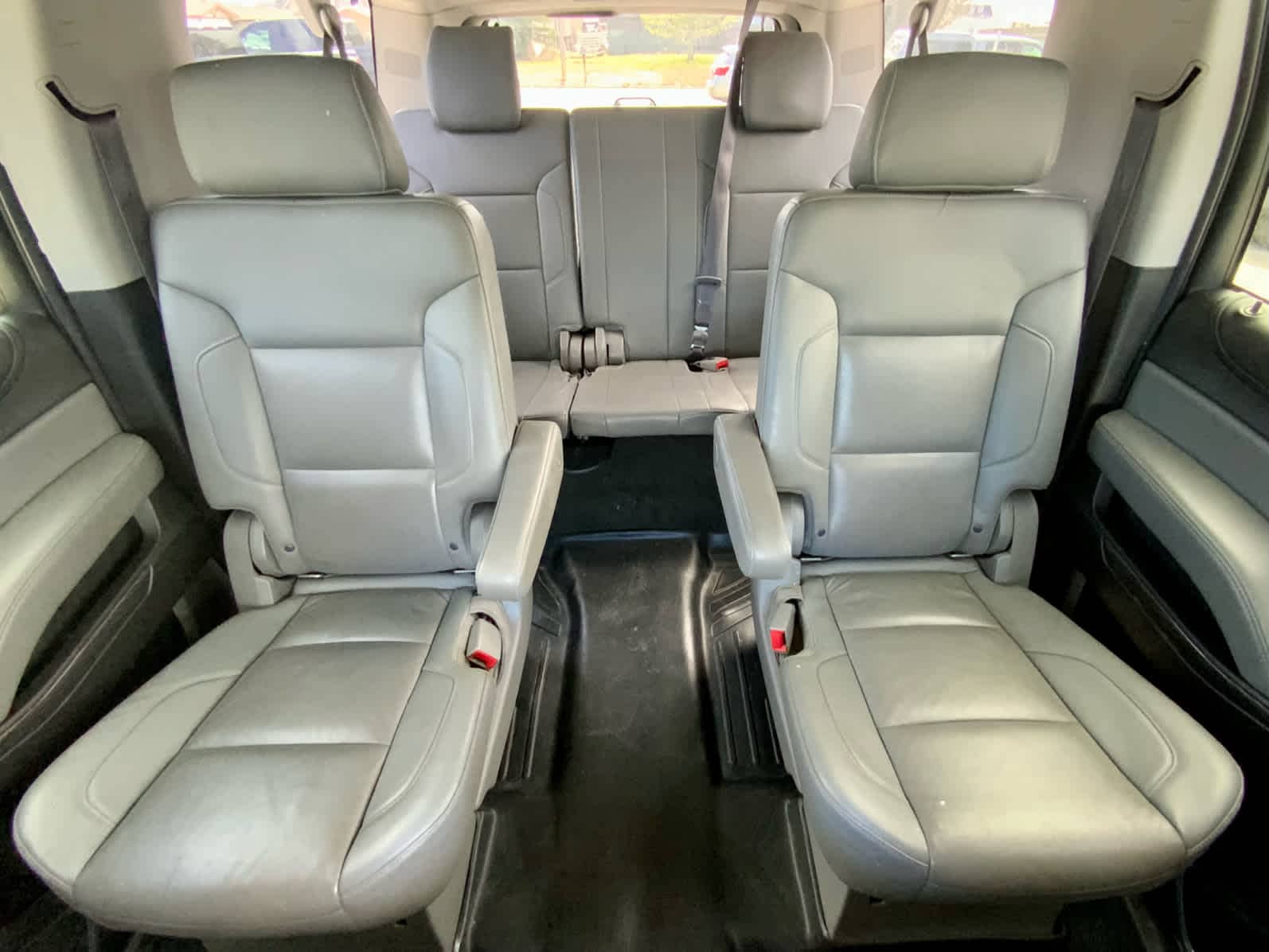 Thumbnail: 2017 Chevrolet Suburban - 31