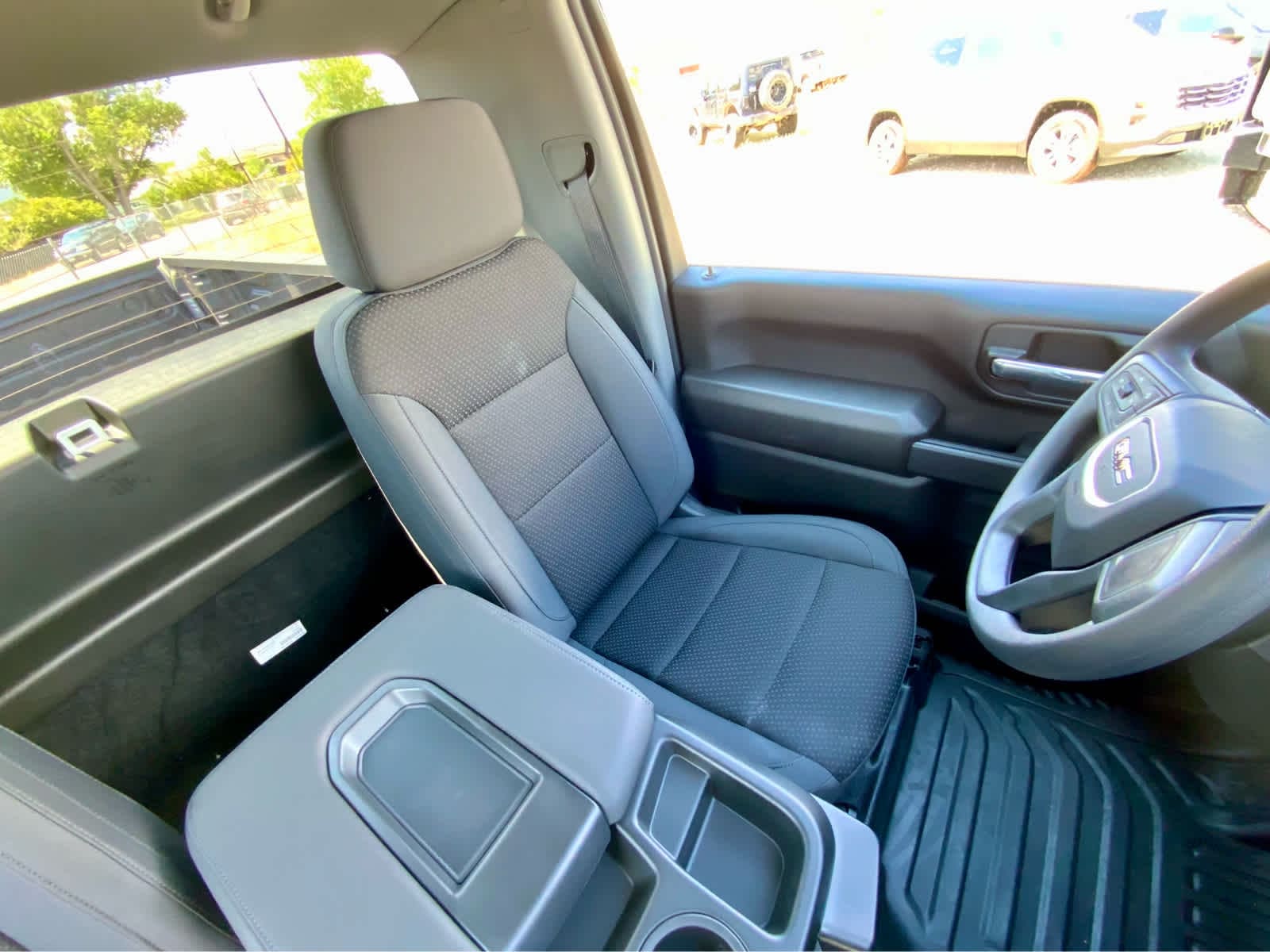 Thumbnail: 2025 GMC Sierra 3500 - 33