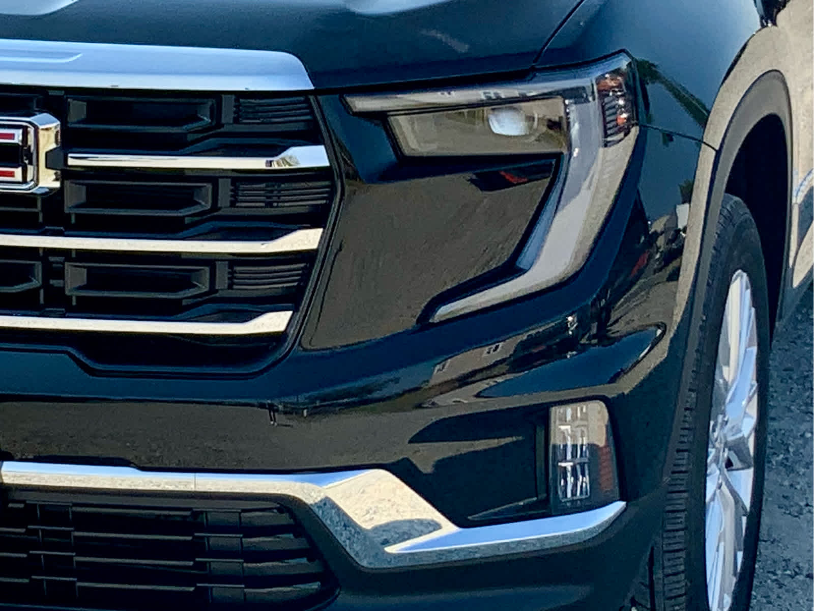 Thumbnail: 2026 GMC Acadia - 15