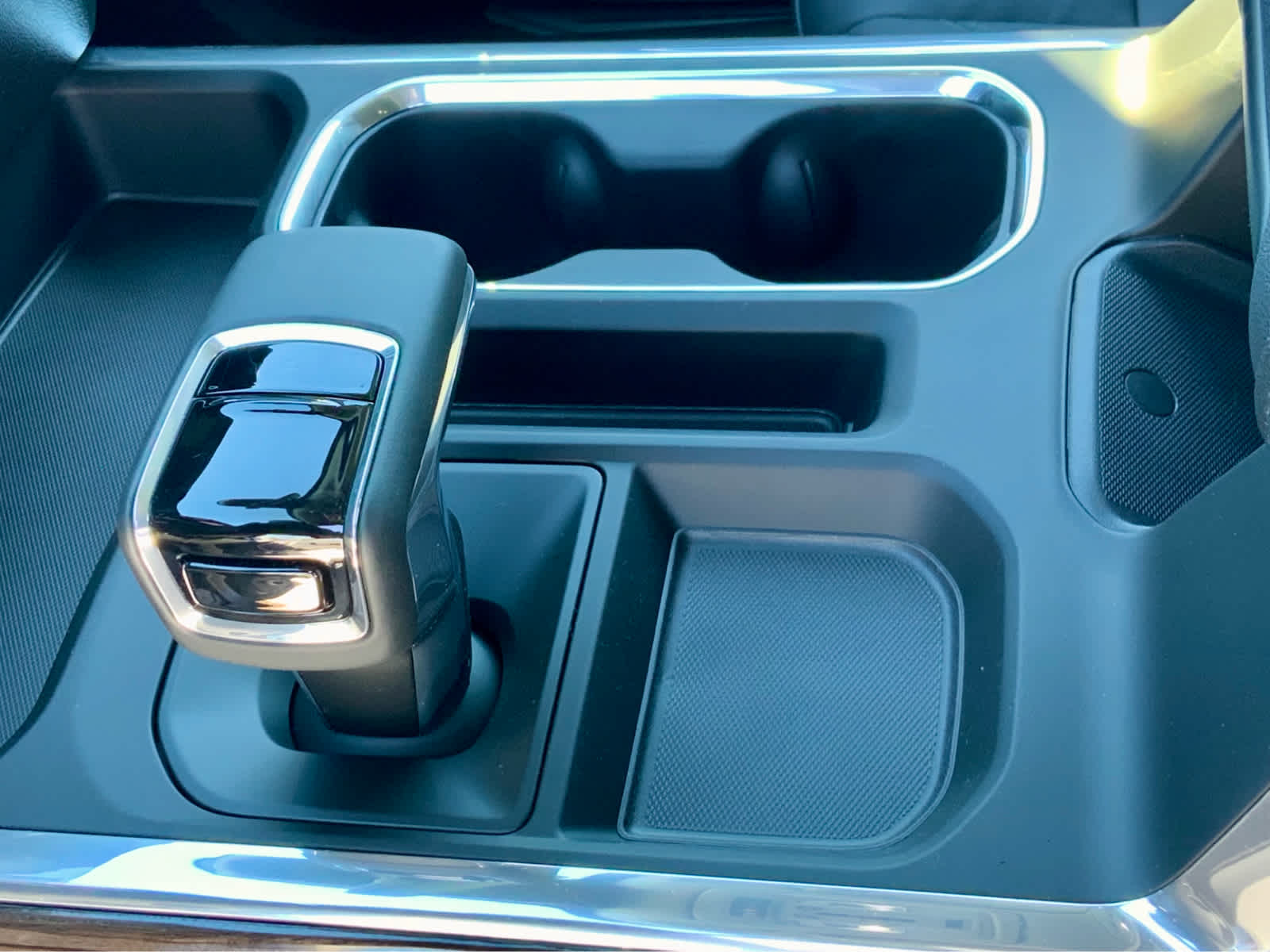 Thumbnail: 2026 Chevrolet Silverado 1500 - 46