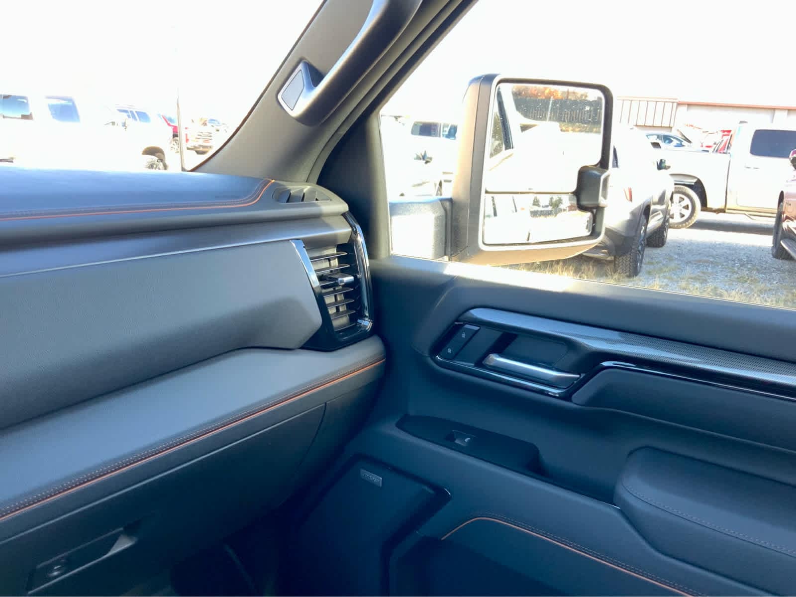 Thumbnail: 2026 GMC Sierra 2500 - 44