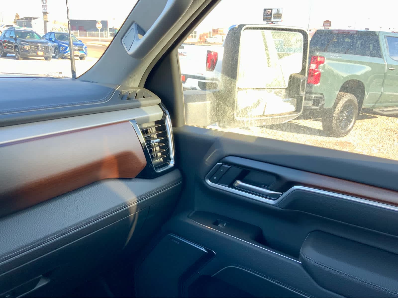 Thumbnail: 2026 GMC Sierra 2500 - 34