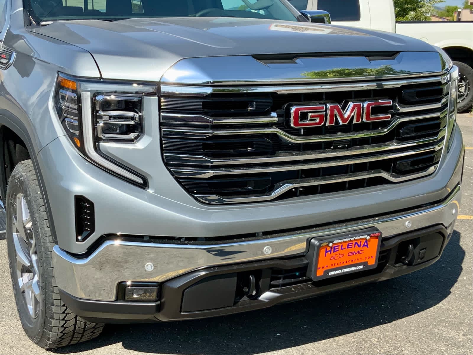 2025 GMC Sierra 1500 SLT 12