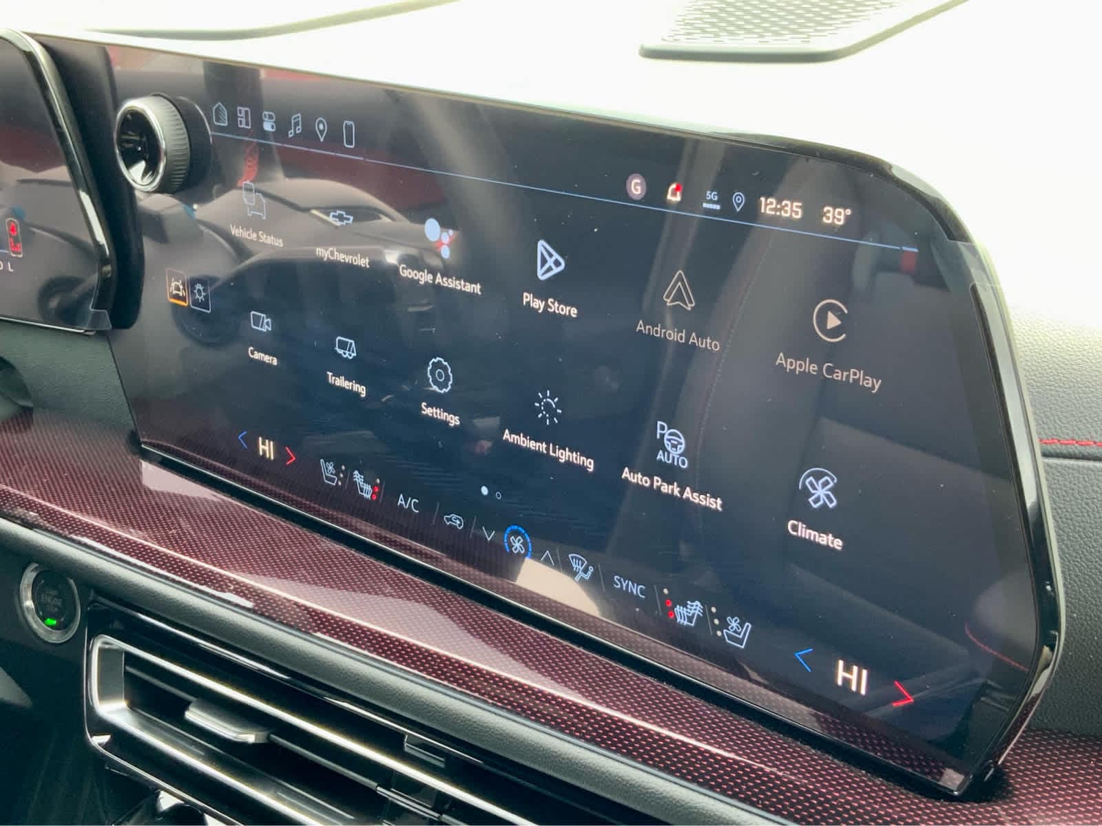 Thumbnail: 2026 Chevrolet Traverse - 46