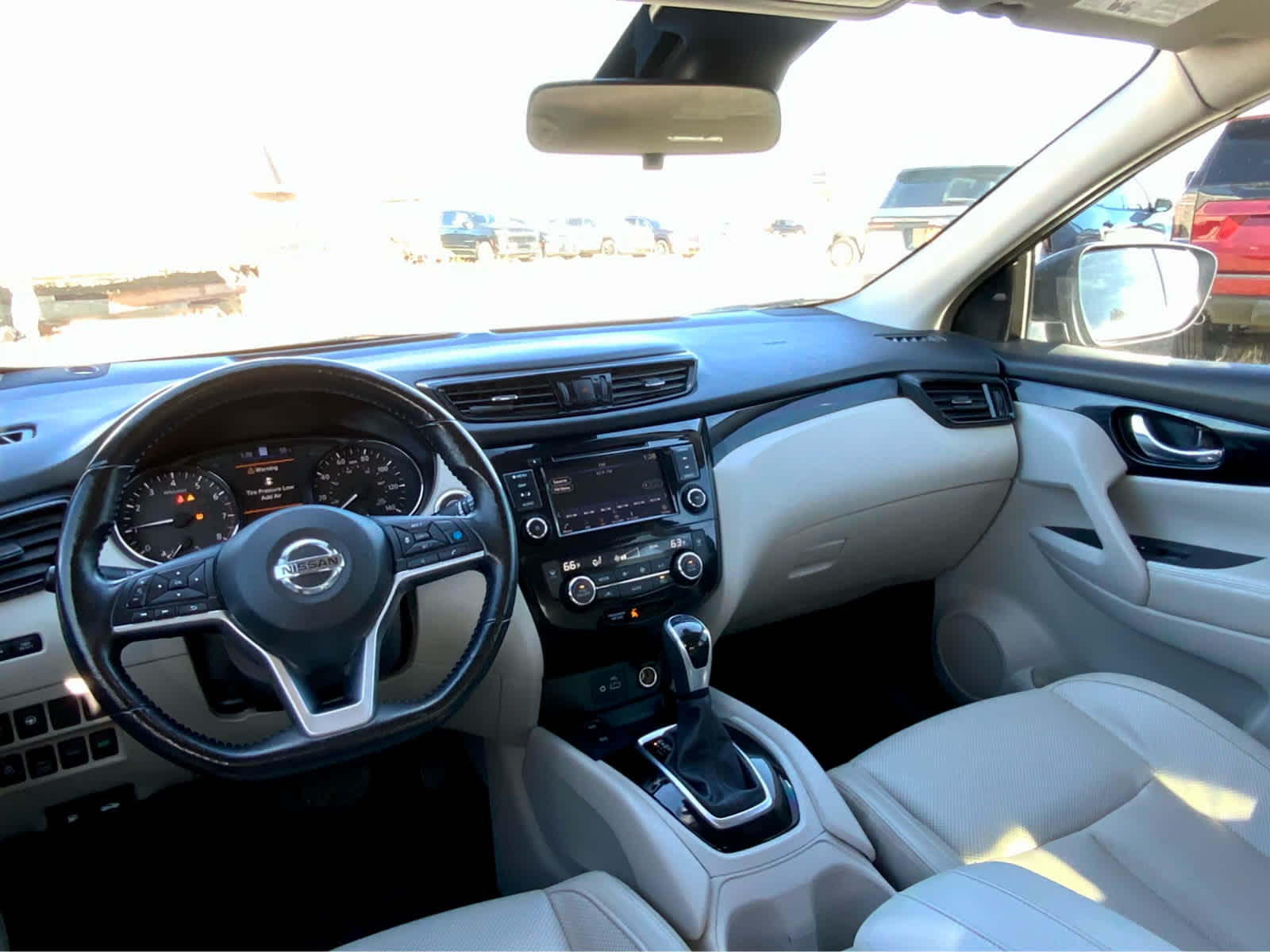 Thumbnail: 2022 Nissan Rogue Sport - 34