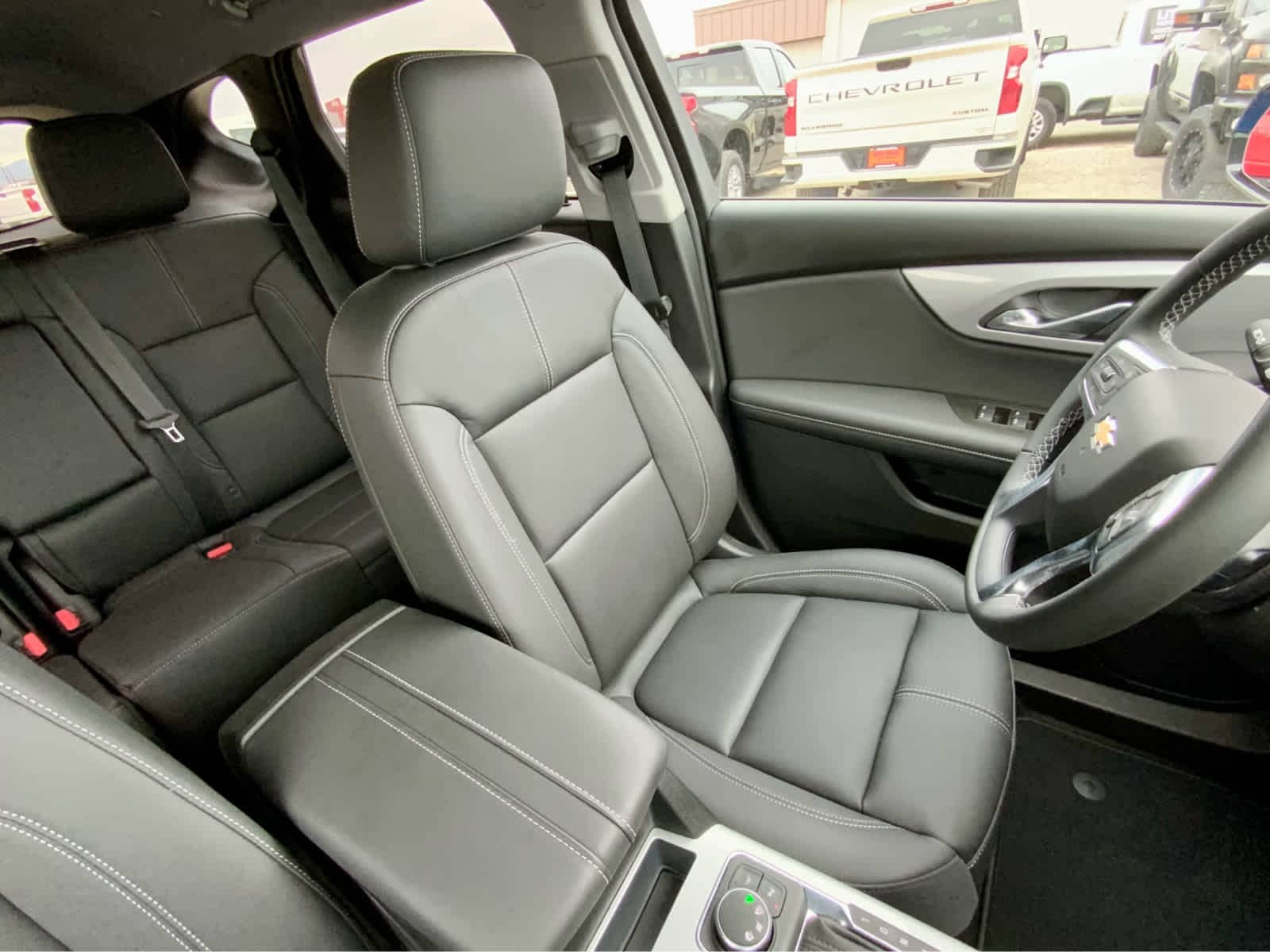 Thumbnail: 2025 Chevrolet Blazer - 28