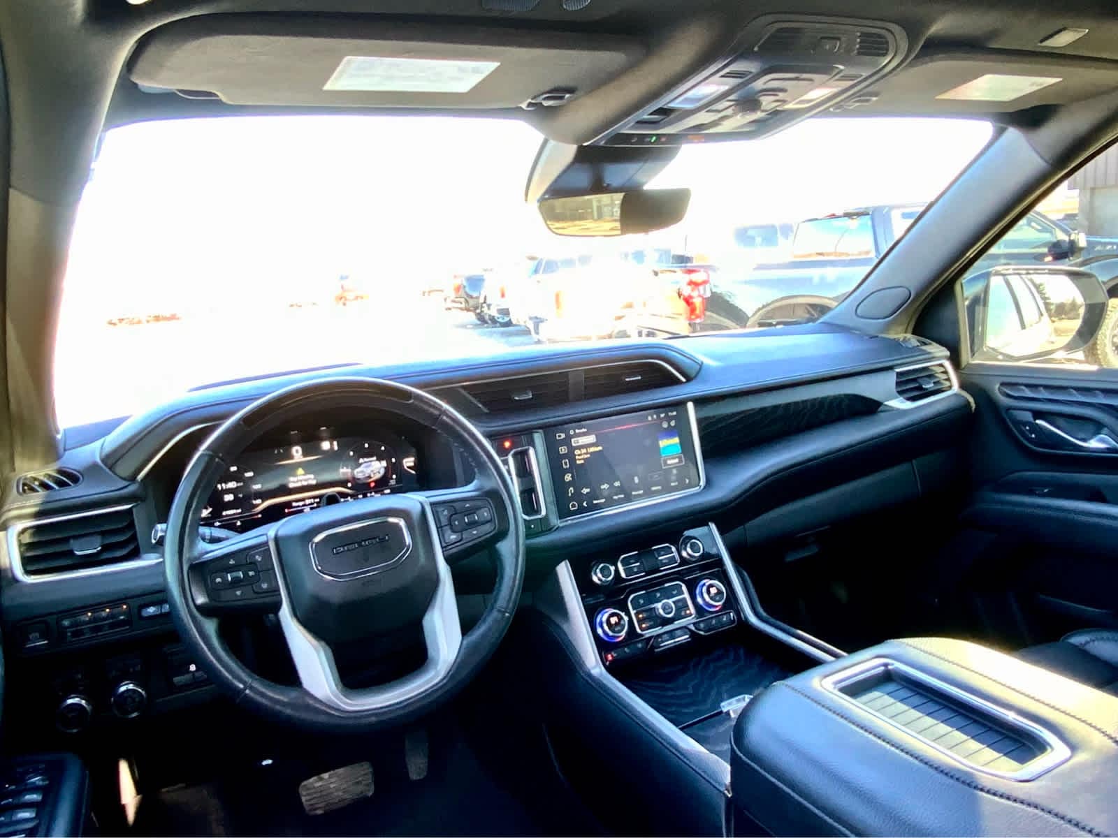 Thumbnail: 2023 GMC Yukon - 33