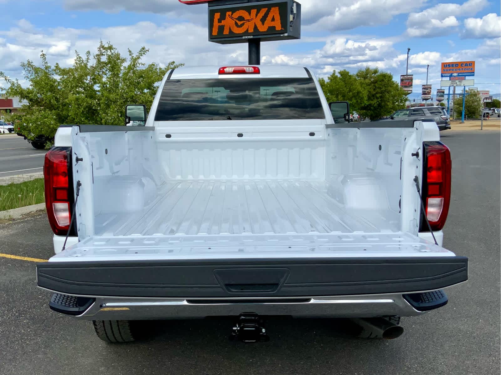 Thumbnail: 2025 GMC Sierra 3500 - 14