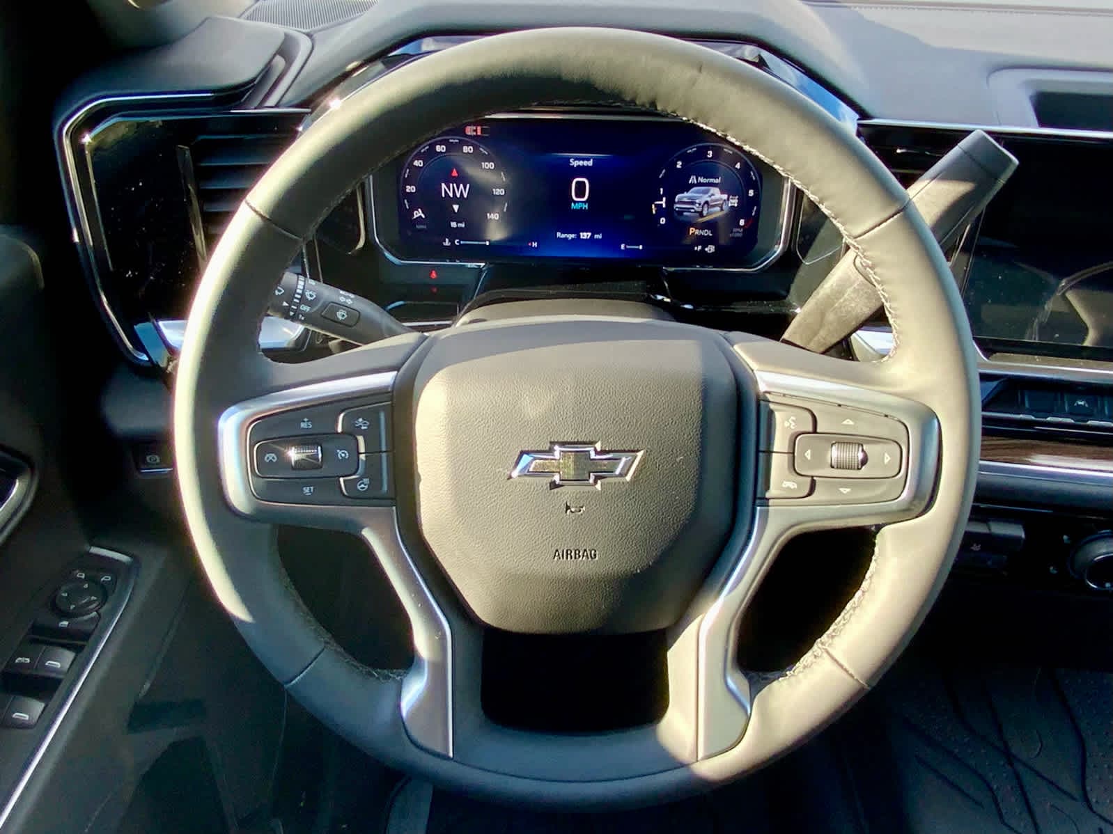 Thumbnail: 2026 Chevrolet Silverado 1500 - 43