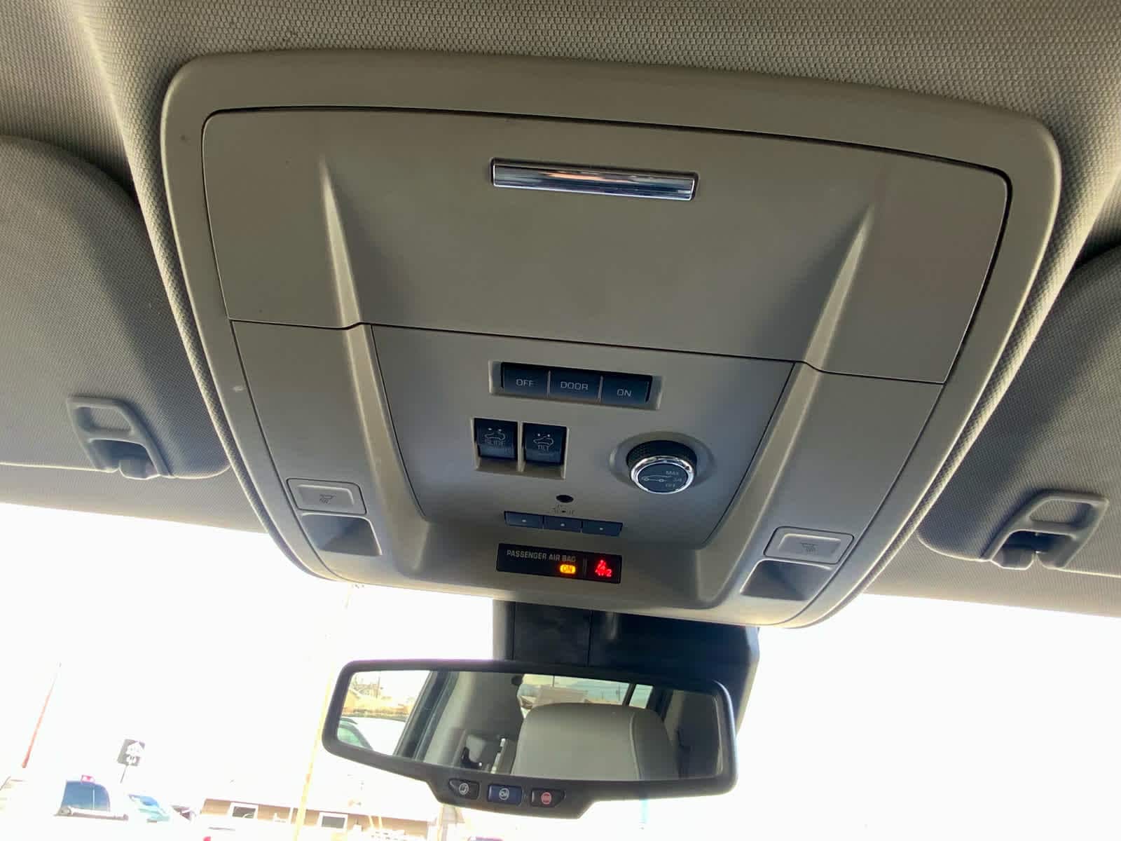 Thumbnail: 2017 Chevrolet Suburban - 48