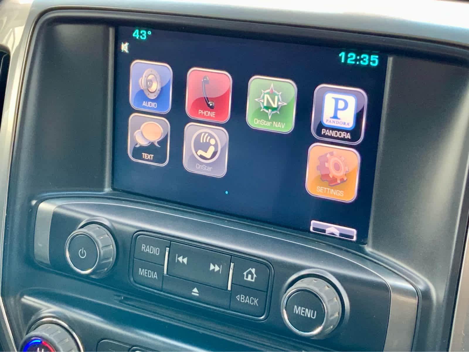 Thumbnail: 2015 Chevrolet Silverado 3500 - 43