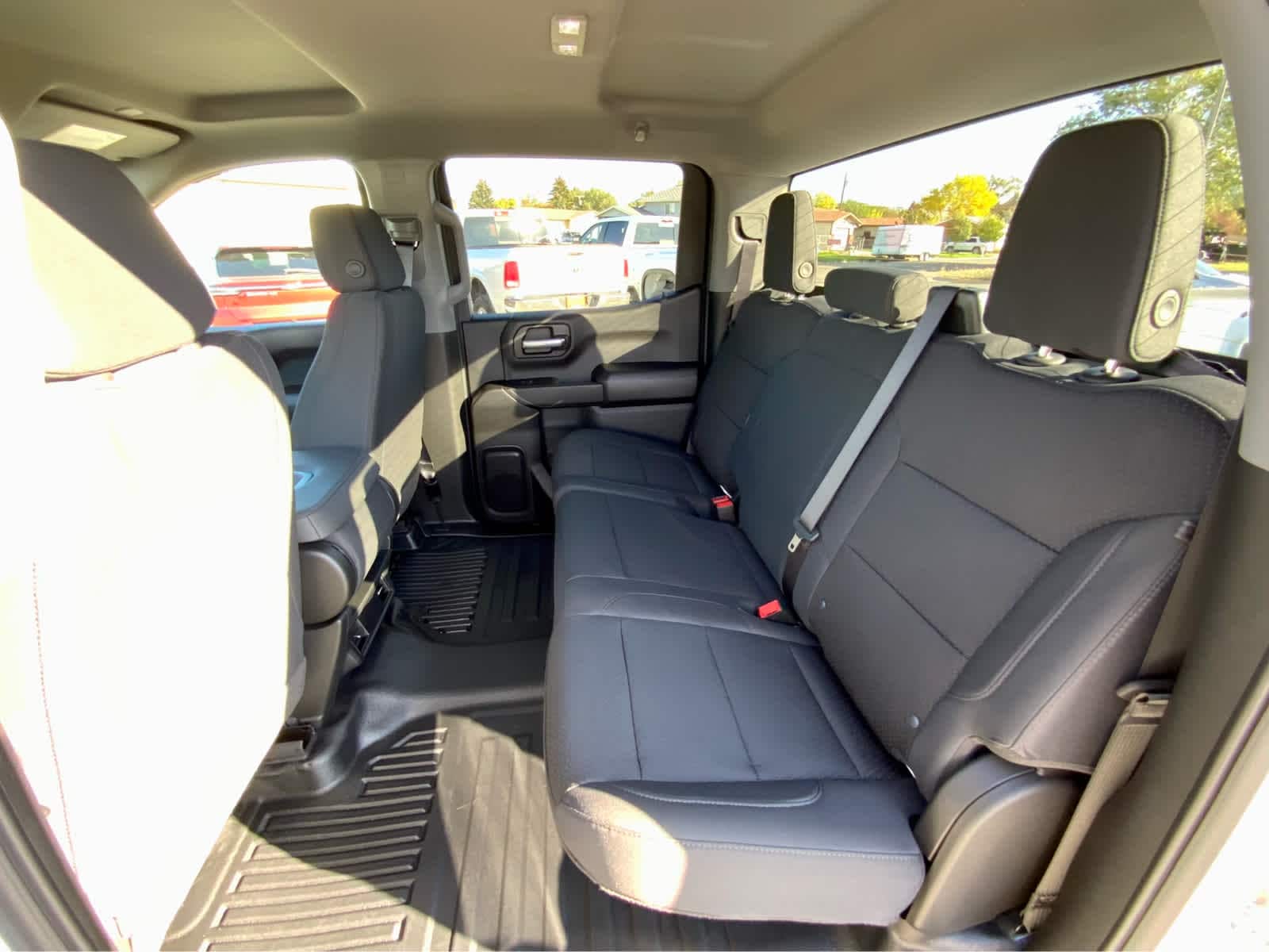 Thumbnail: 2026 Chevrolet Silverado 1500 - 26