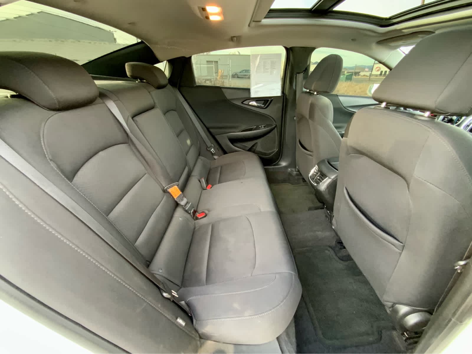 Thumbnail: 2018 Chevrolet Malibu - 25