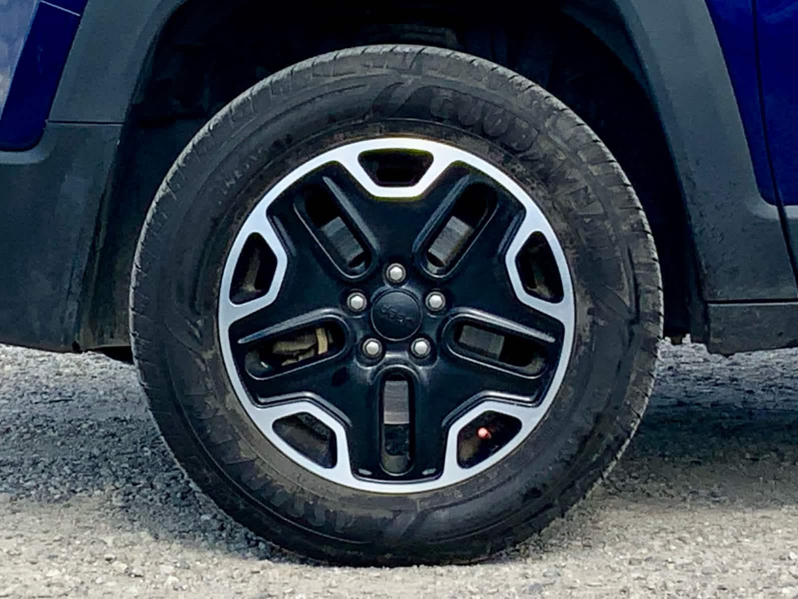 Thumbnail: 2017 Jeep Renegade - 14