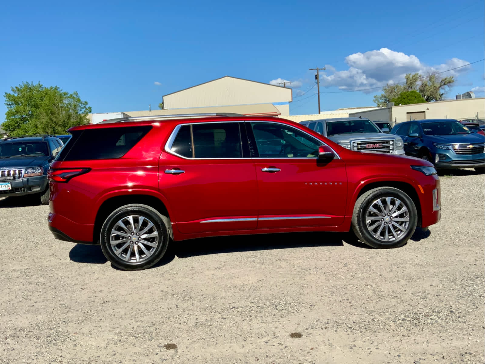 Thumbnail: 2023 Chevrolet Traverse - 5