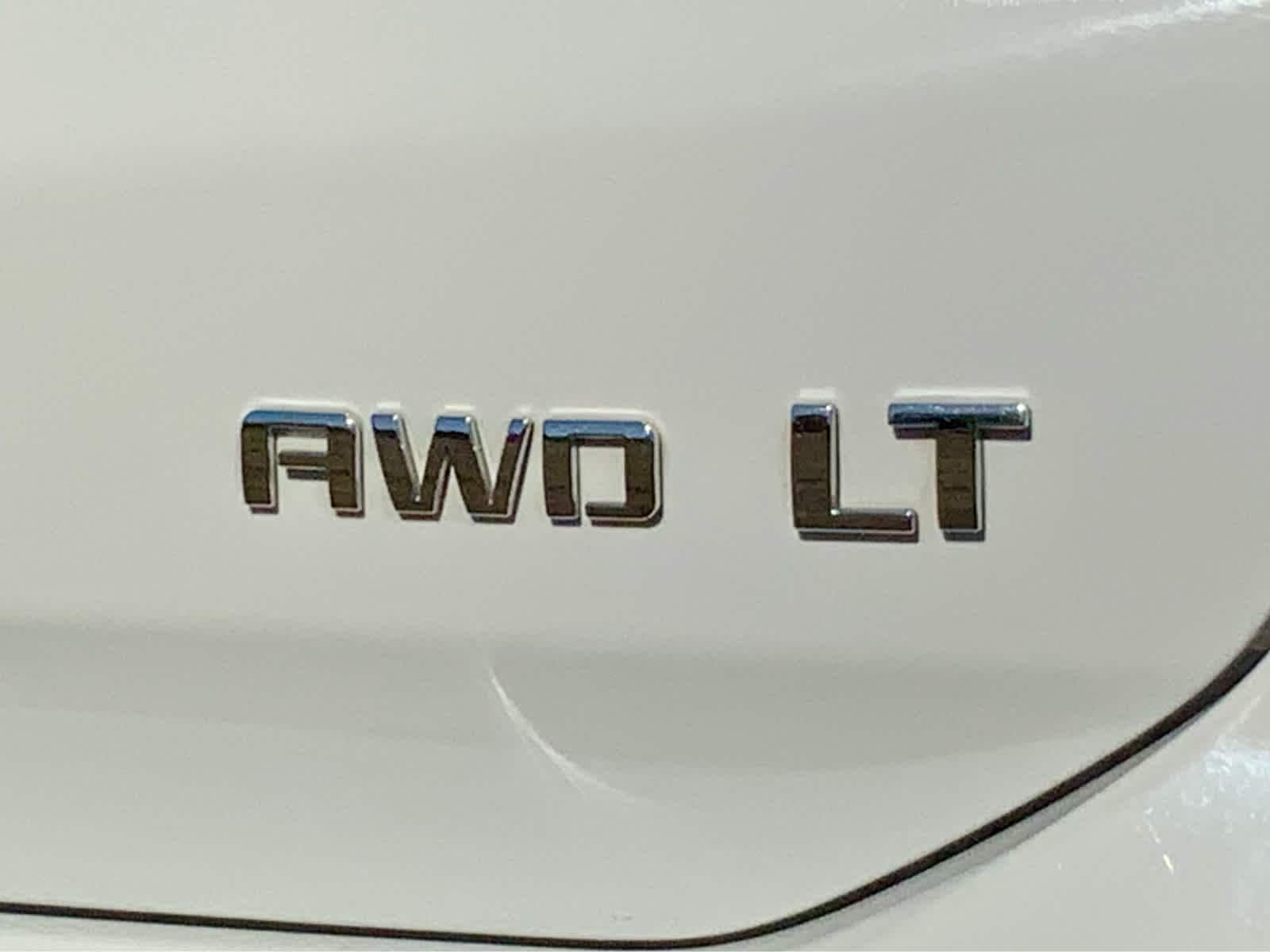 Thumbnail: 2024 Chevrolet Equinox - 25